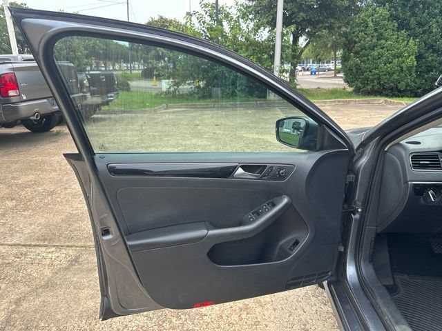 Used 2015 Volkswagen Jetta SEL FWD image 24