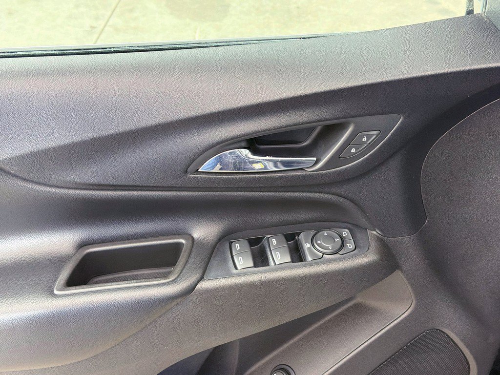 Used 2018 Chevrolet Equinox LT w/ Sun & Infotainment Package FWD image 30