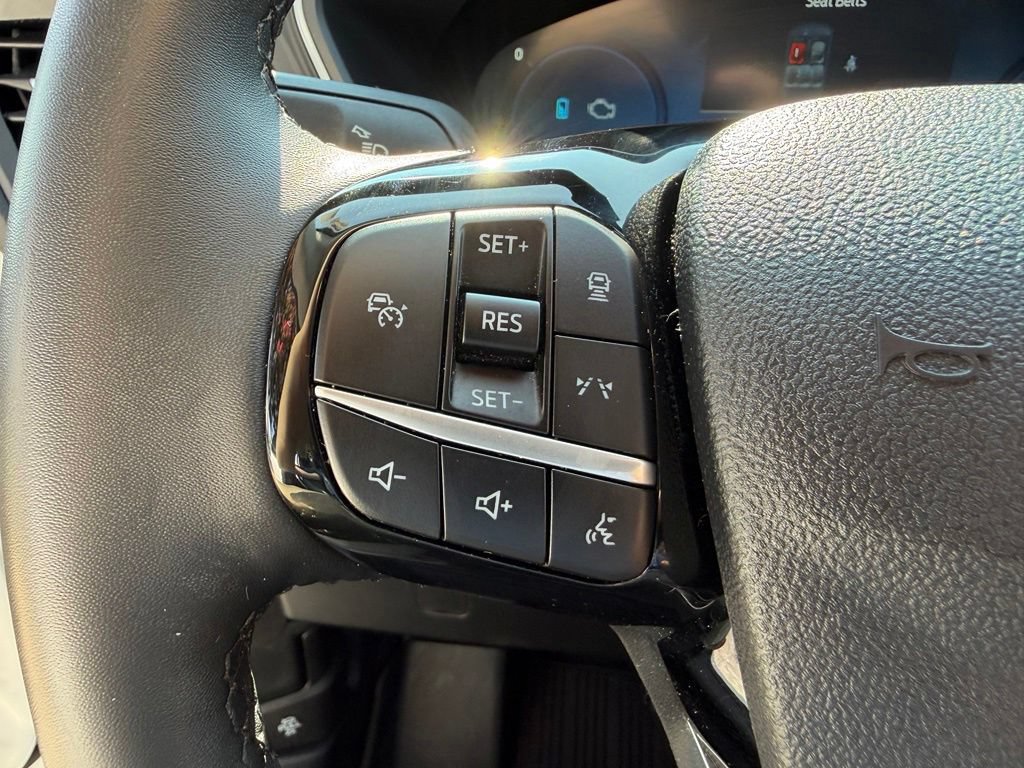 Used 2023 Ford Escape Platinum AWD/4WD image 24