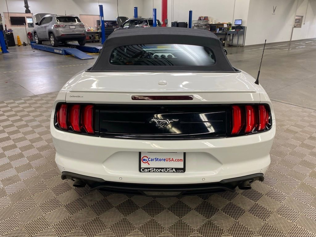 Used 2022 Ford Mustang Premium image 9