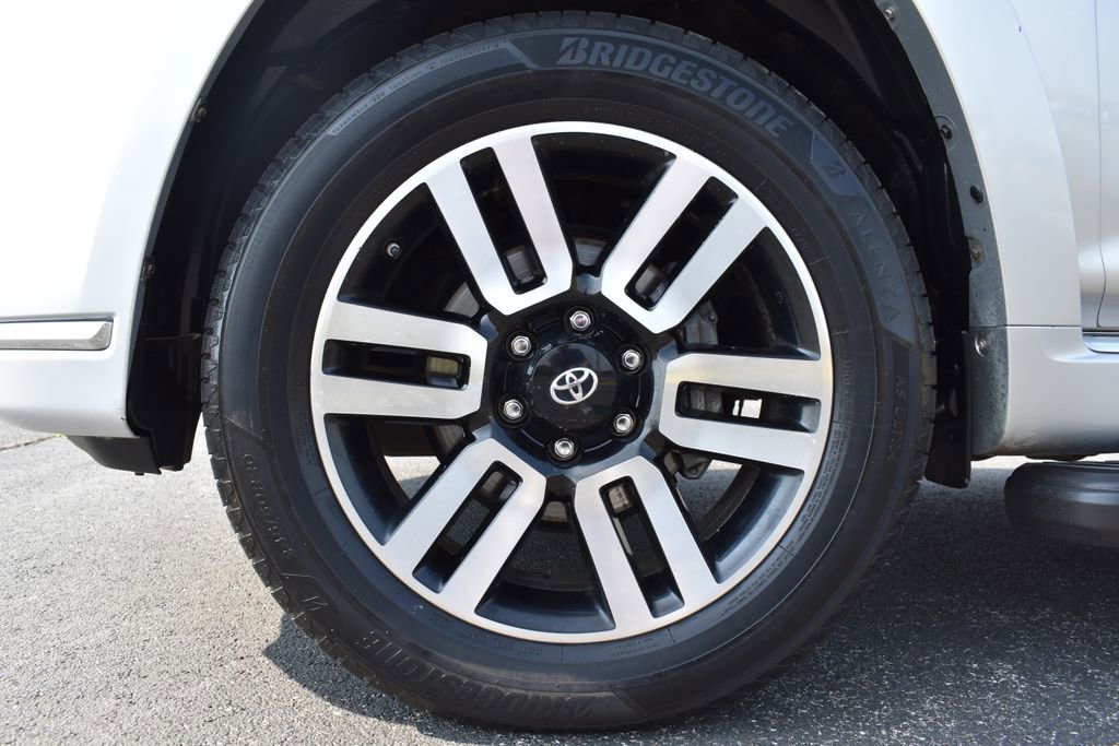 Used 2016 Toyota 4Runner Limited image 17