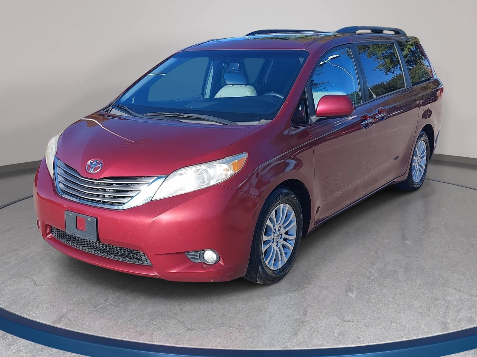 Used 2016 Toyota Sienna XLE Premium