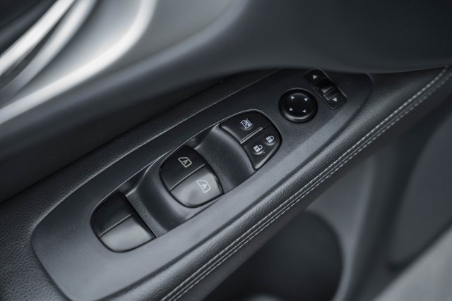 Used 2019 Nissan Pathfinder SL image 41