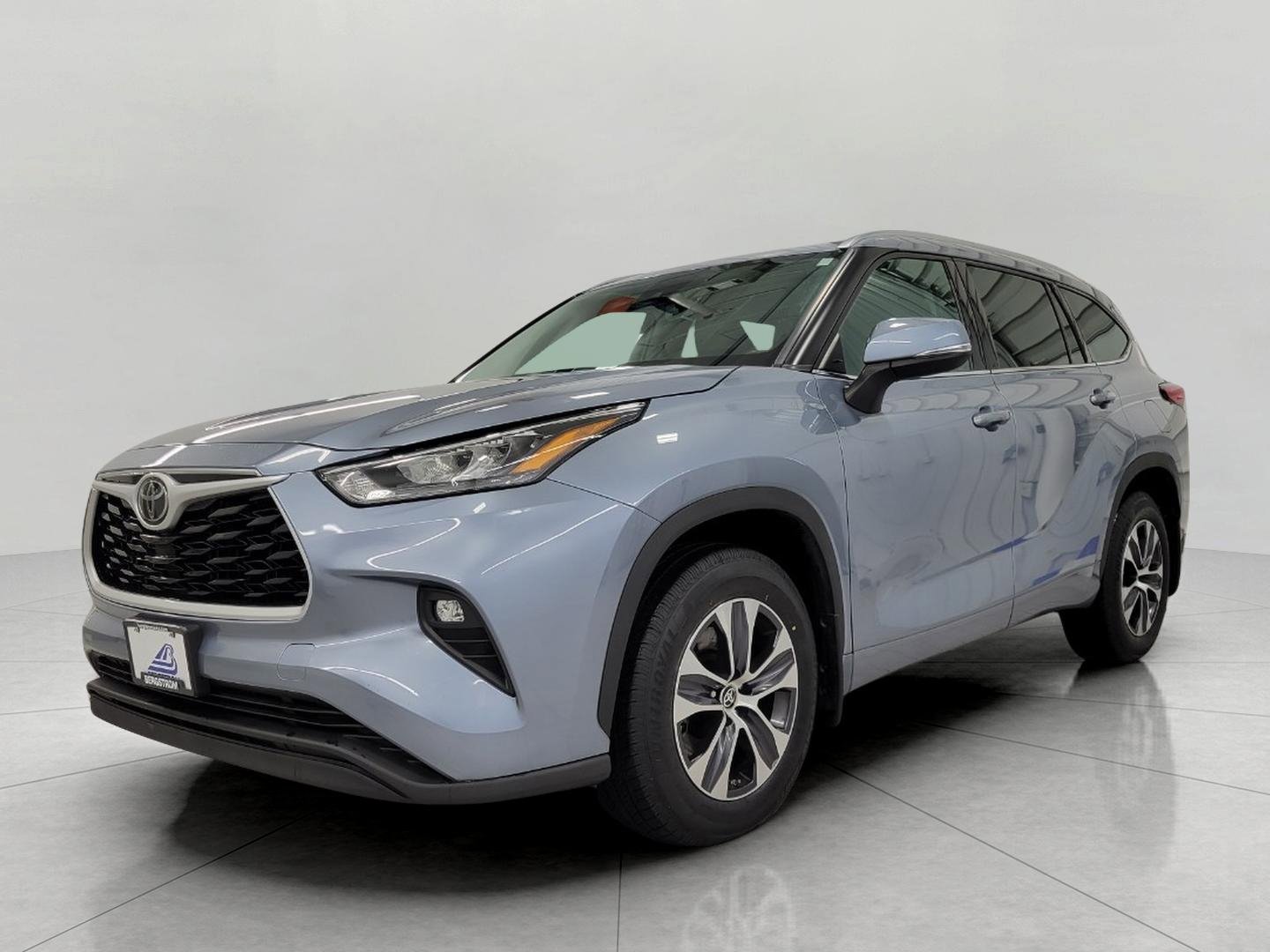 Used 2020 Toyota Highlander XLE image 13