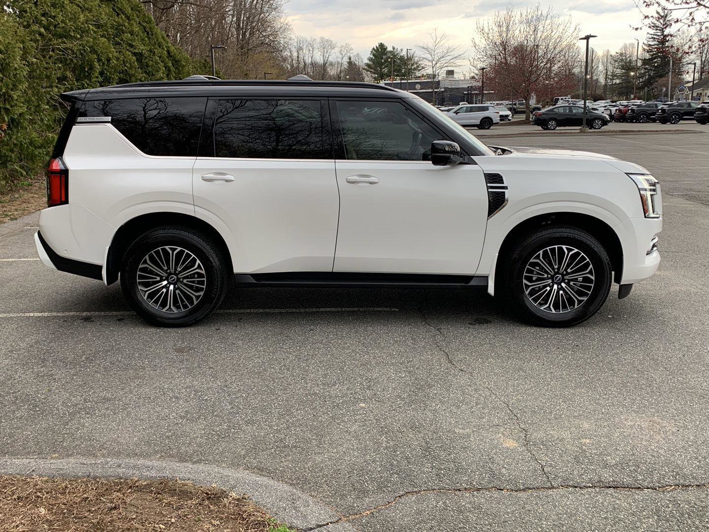 Certified 2025 Nissan Armada Platinum w/ Convenience Package image 6