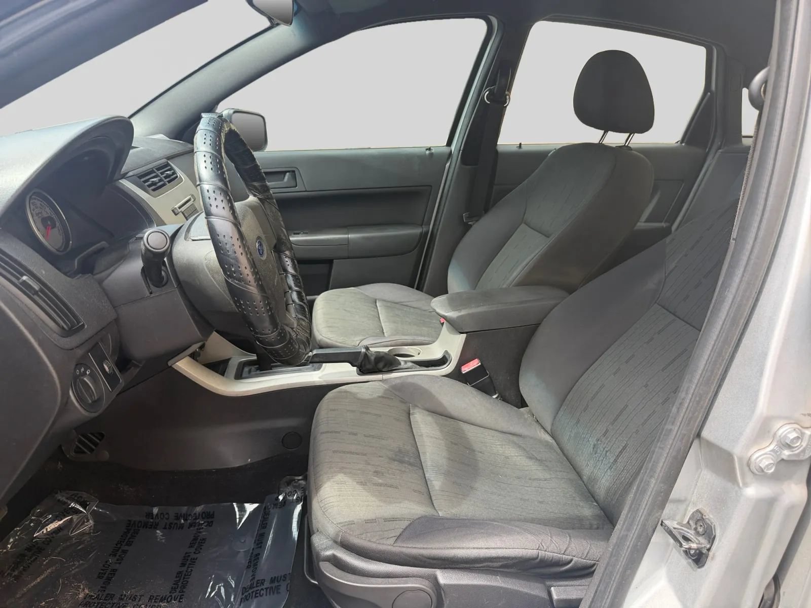 Used 2011 Ford Focus SE FWD image 10