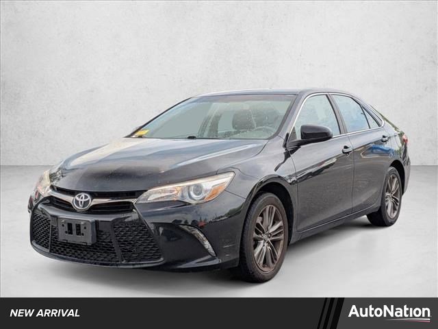Used 2017 Toyota Camry SE FWD image 1