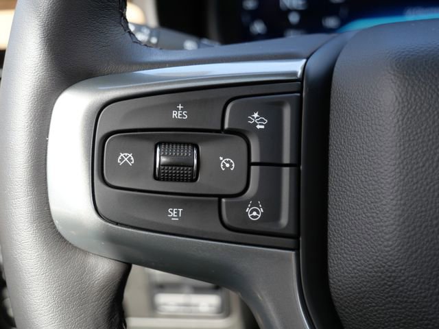 Used 2023 Chevrolet Suburban Premier w/ Advanced Technology Package AWD/4WD image 30