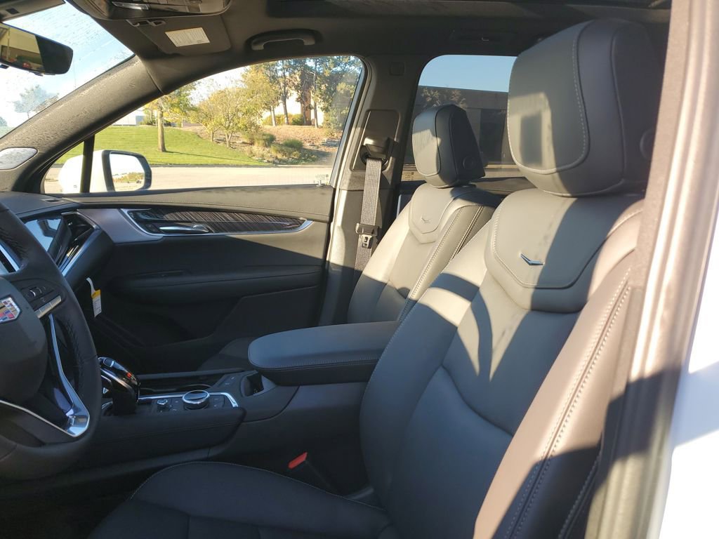 New 2025 Cadillac XT6 Premium Luxury w/ Technology Package image 21