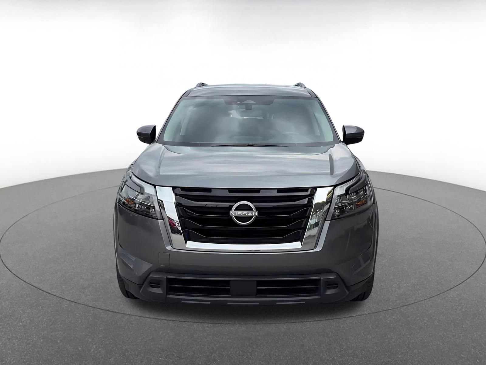 Used 2025 Nissan Pathfinder SV AWD/4WD image 4