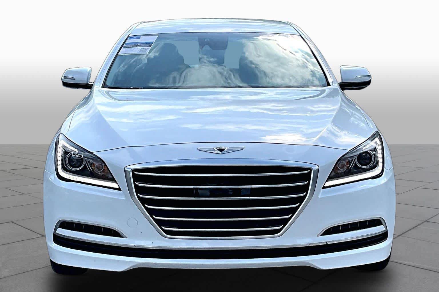 Used 2017 Genesis G80 3.8 RWD image 4
