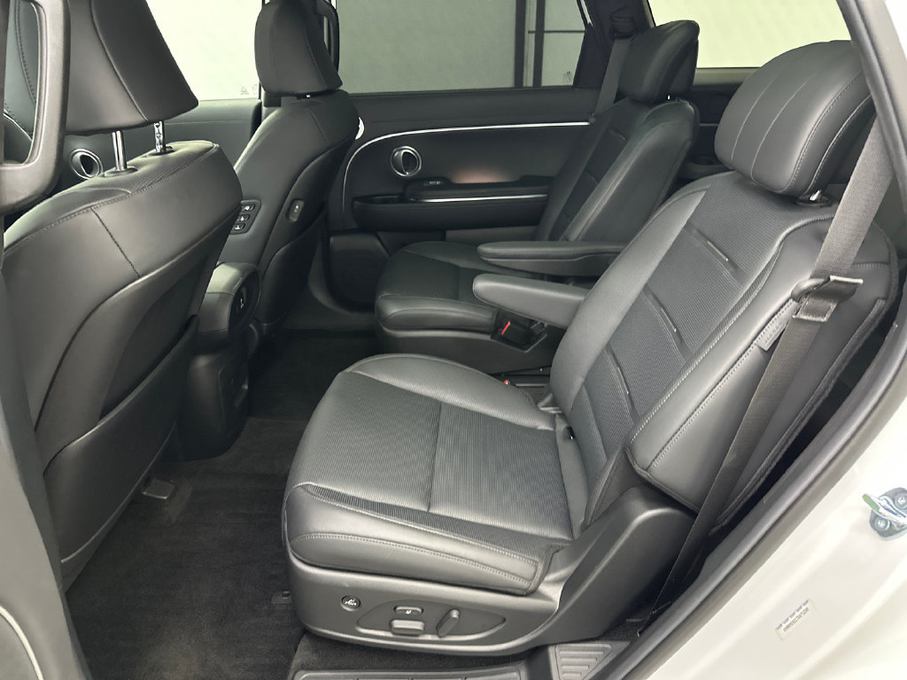 Used 2026 Hyundai Palisade Calligraphy FWD image 25