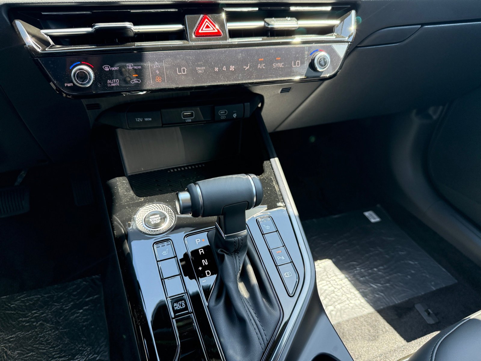 New 2026 Kia Niro EX FWD image 13