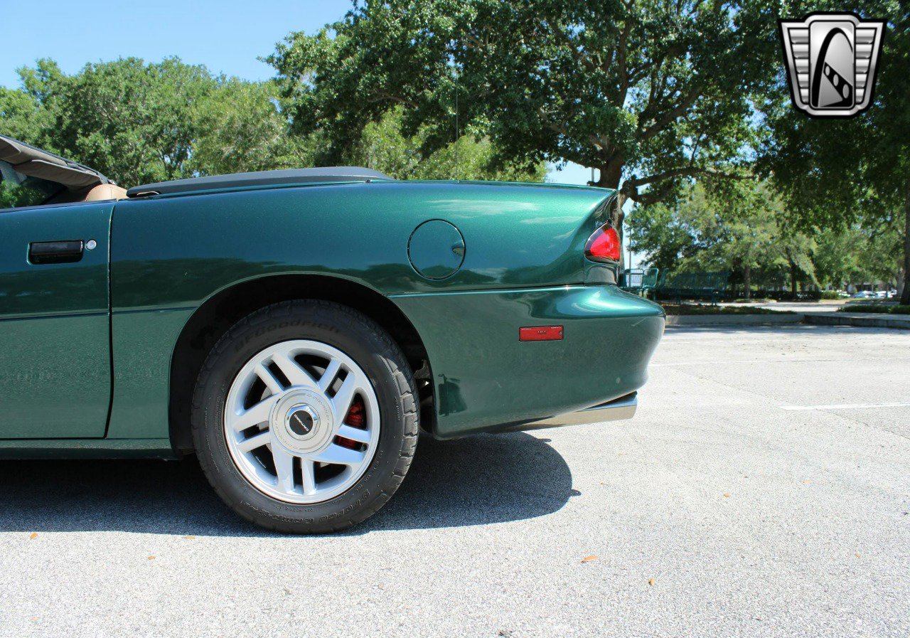 Used 1995 Chevrolet Camaro Z28 image 16