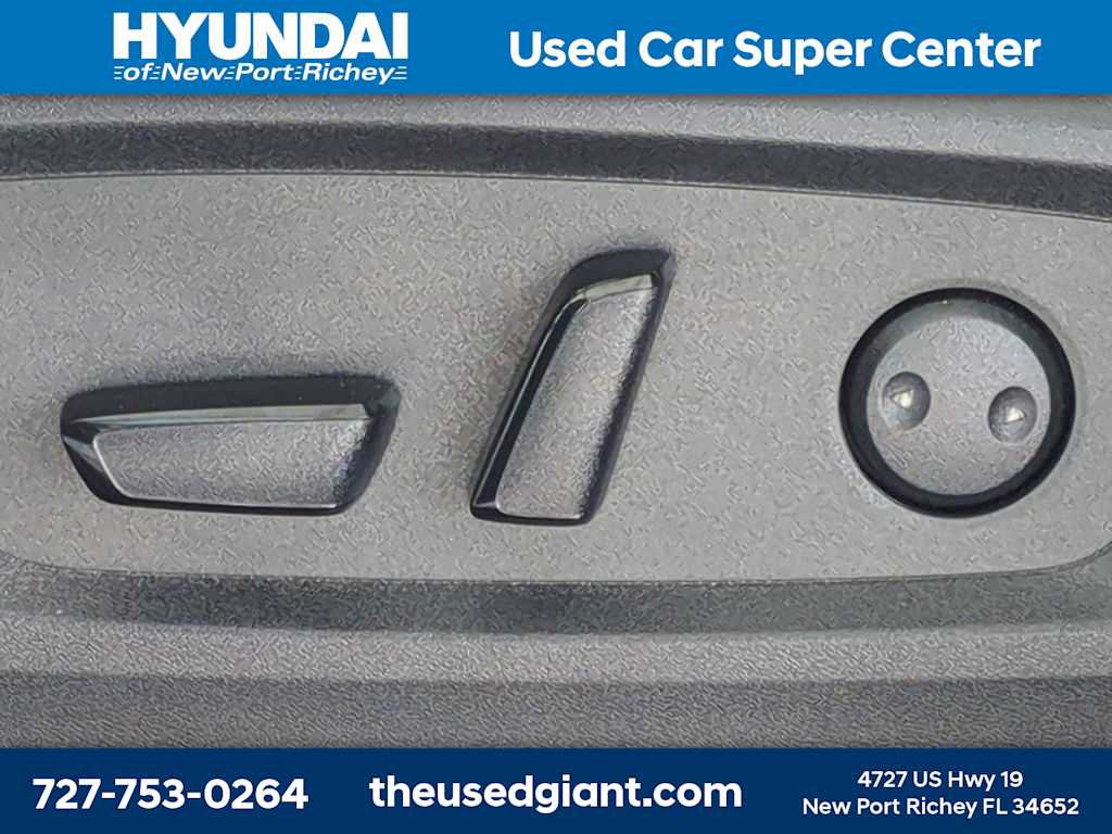Used 2023 Nissan Pathfinder Platinum FWD image 23