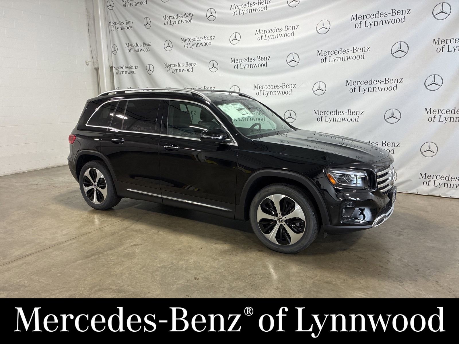 New 2025 Mercedes-Benz GLB 250 4MATIC