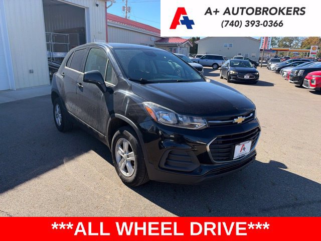Used 2021 Chevrolet Trax LS w/ Tint and Cruise Package AWD/4WD image 1