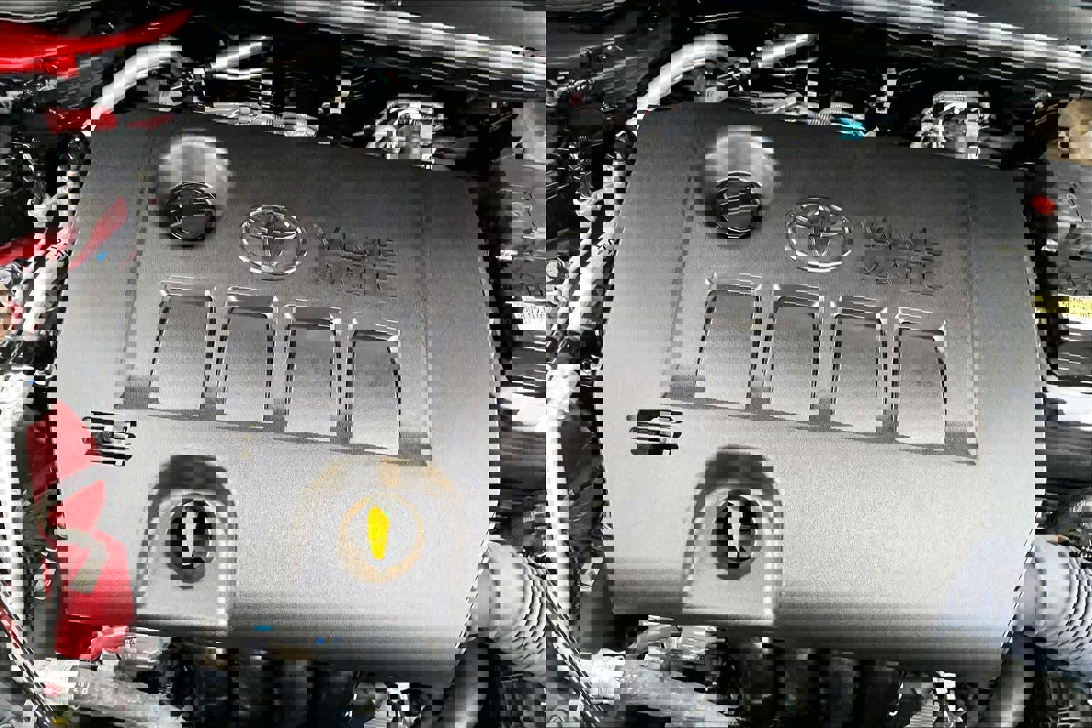 Used 2022 Toyota C-HR Limited image 32