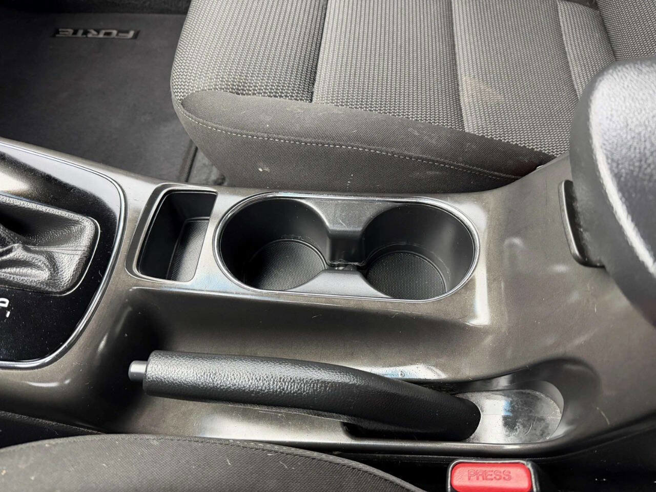 Used 2017 Kia Forte LX image 38