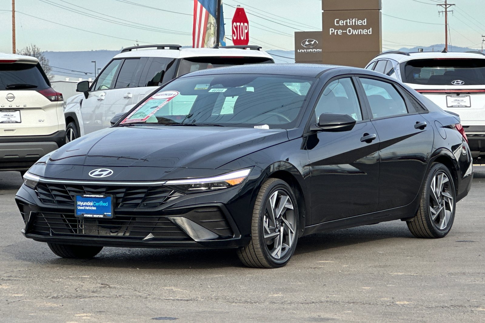 Certified 2025 Hyundai Elantra SEL w/ Cargo Package image 8