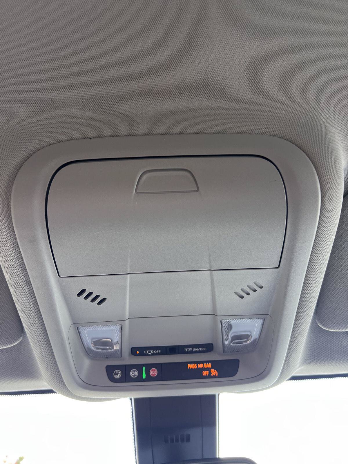 Used 2024 Chevrolet Equinox LT w/ LPO, Floor Liner Package FWD image 11