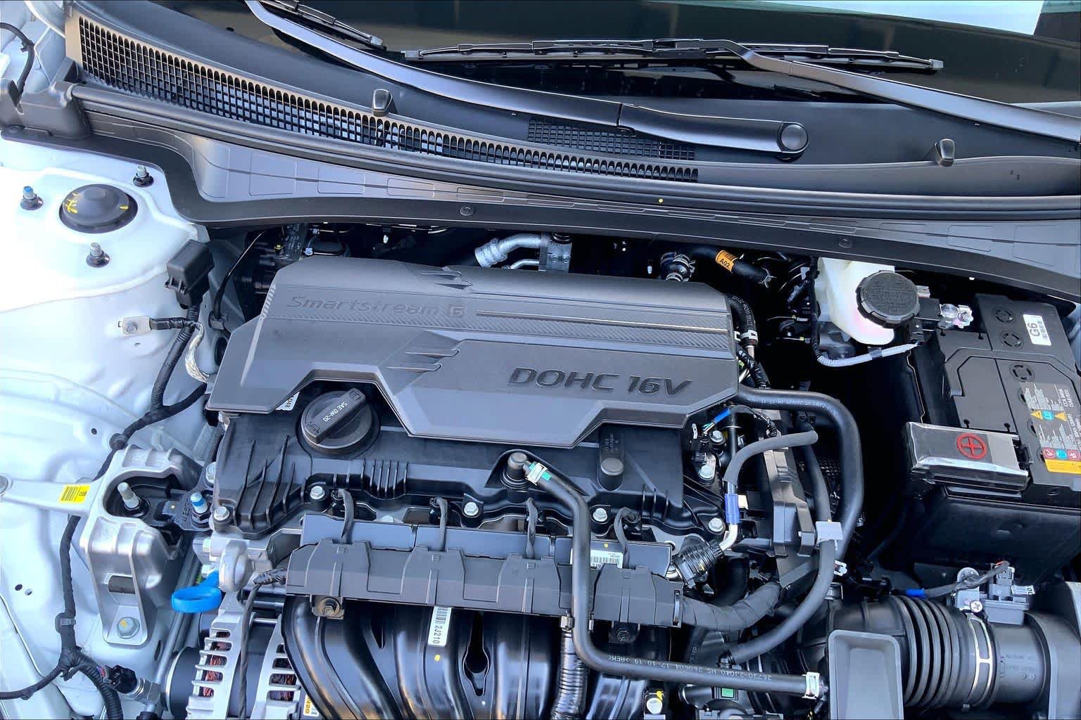 New 2026 Hyundai Elantra SEL Sport FWD image 17