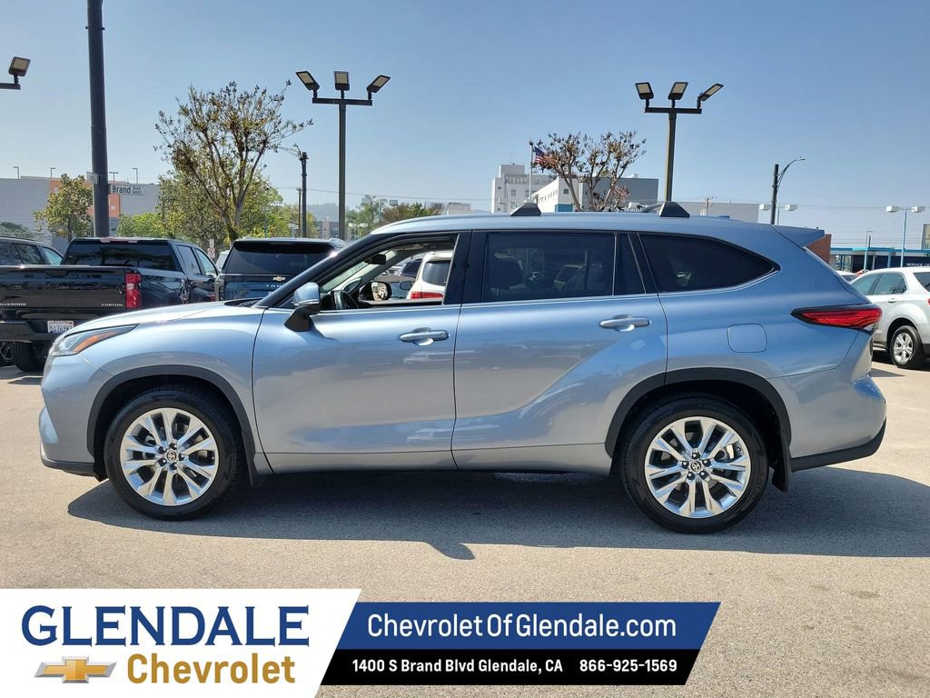 Used 2023 Toyota Highlander Limited image 15