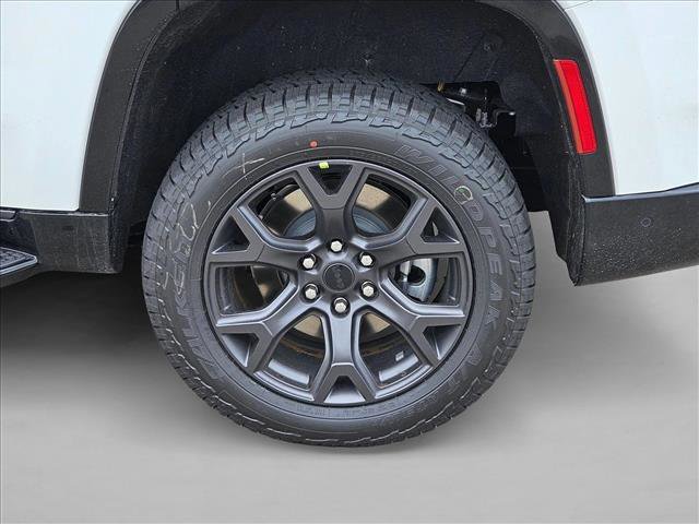 New 2026 Jeep Grand Wagoneer Summit image 11