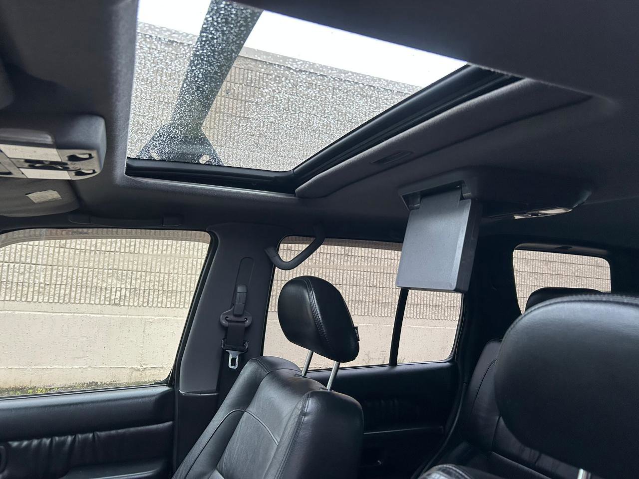Used 2002 INFINITI QX4 4WD w/ (X03) Heated Seats Pkg image 12