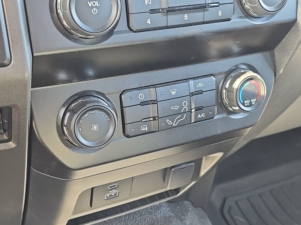 Used 2021 Ford F250 XL w/ STX Appearance Package image 32