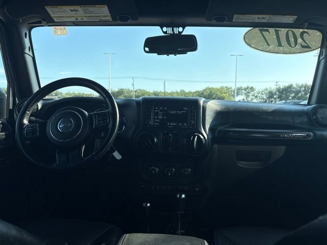 Used 2017 Jeep Wrangler Unlimited Sahara AWD/4WD image 38