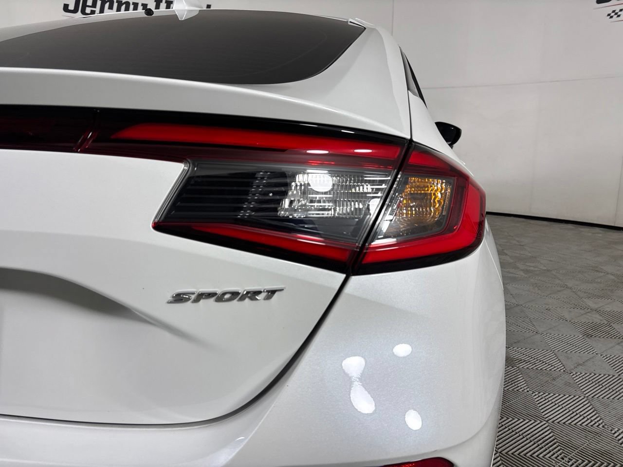 Used 2023 Honda Civic Sport image 32