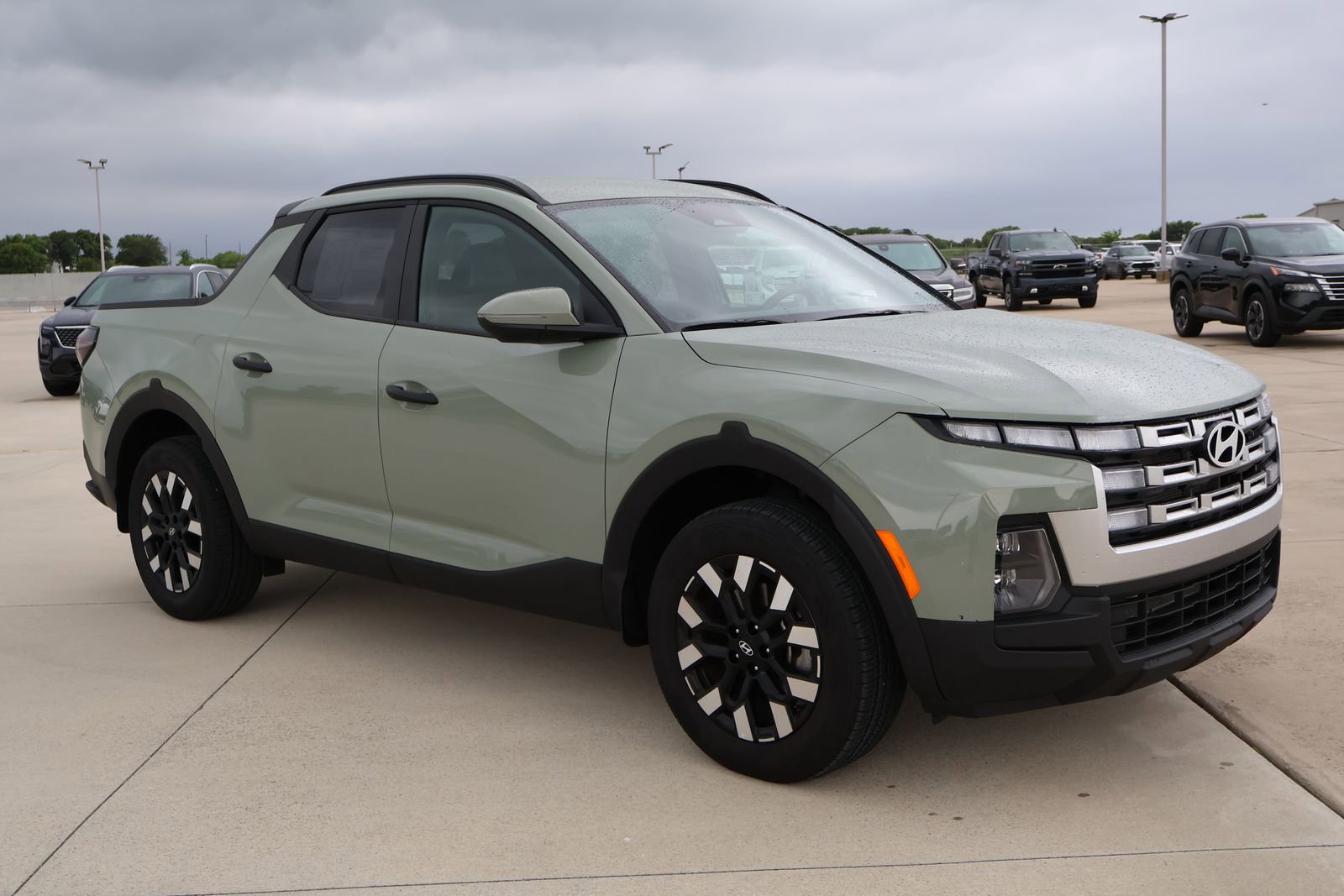 Used 2025 Hyundai Santa Cruz SEL FWD image 4