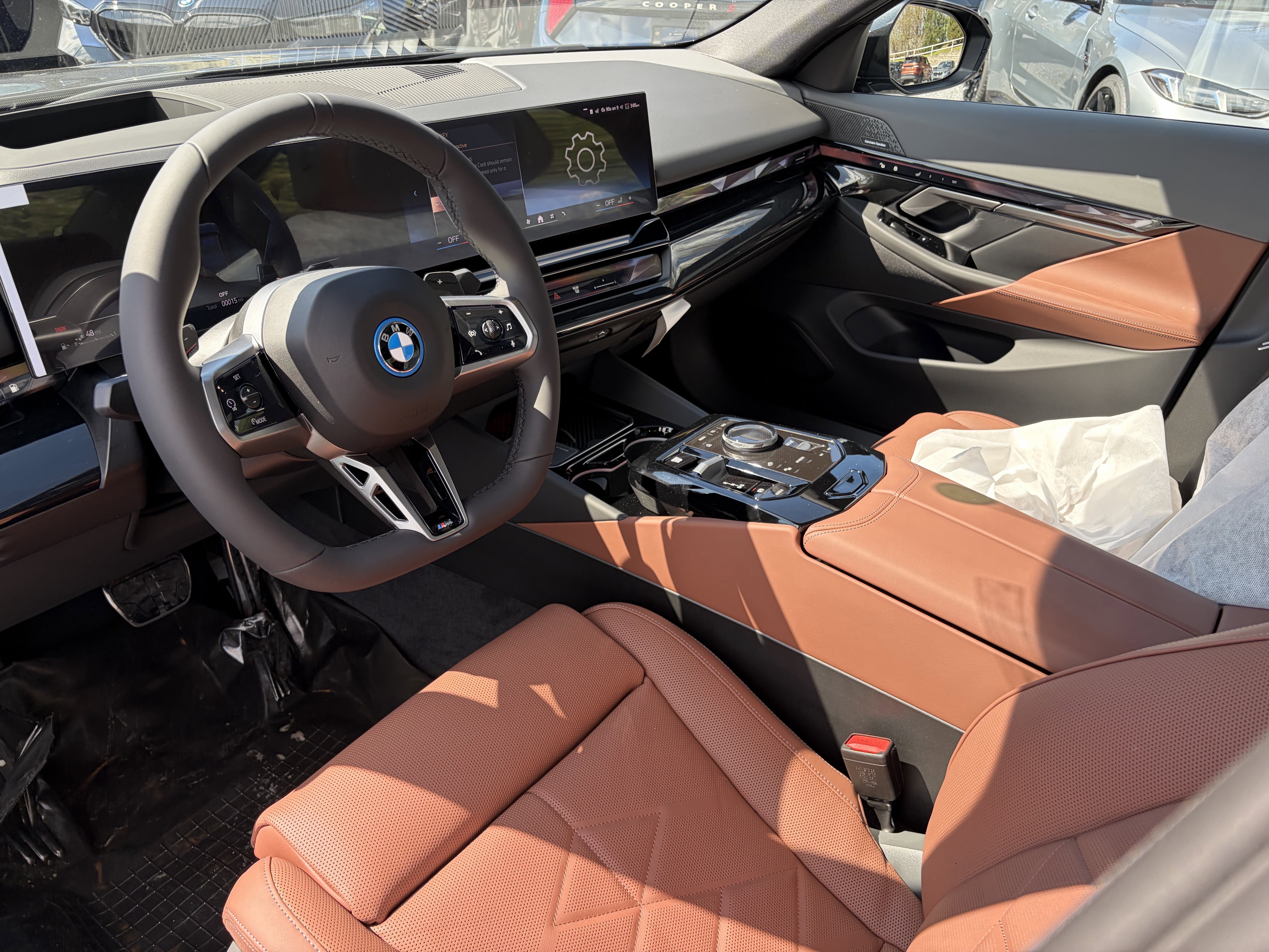 New 2026 BMW 550e xDrive AWD/4WD image 11