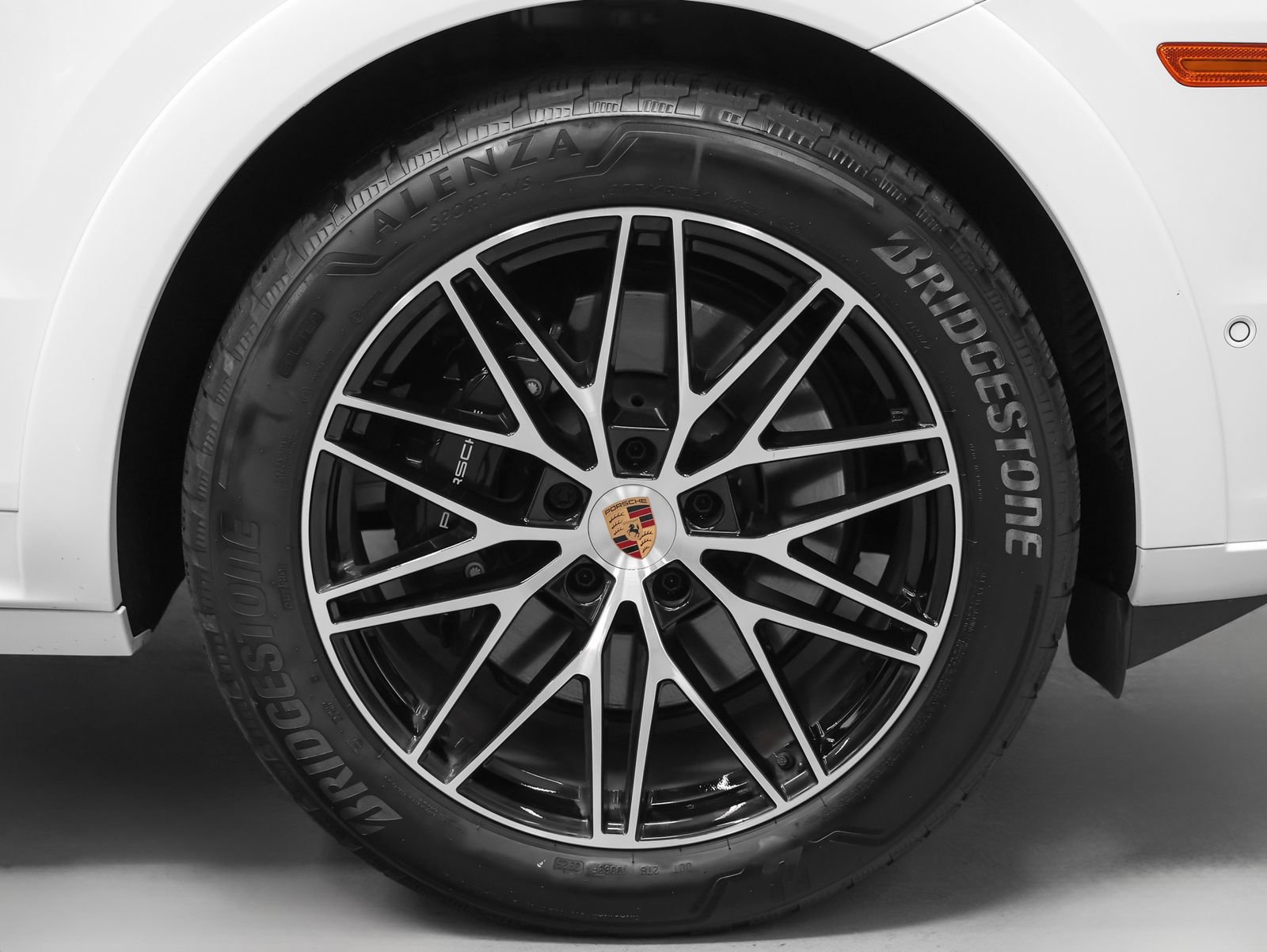 Certified 2026 Porsche Cayenne AWD/4WD image 15