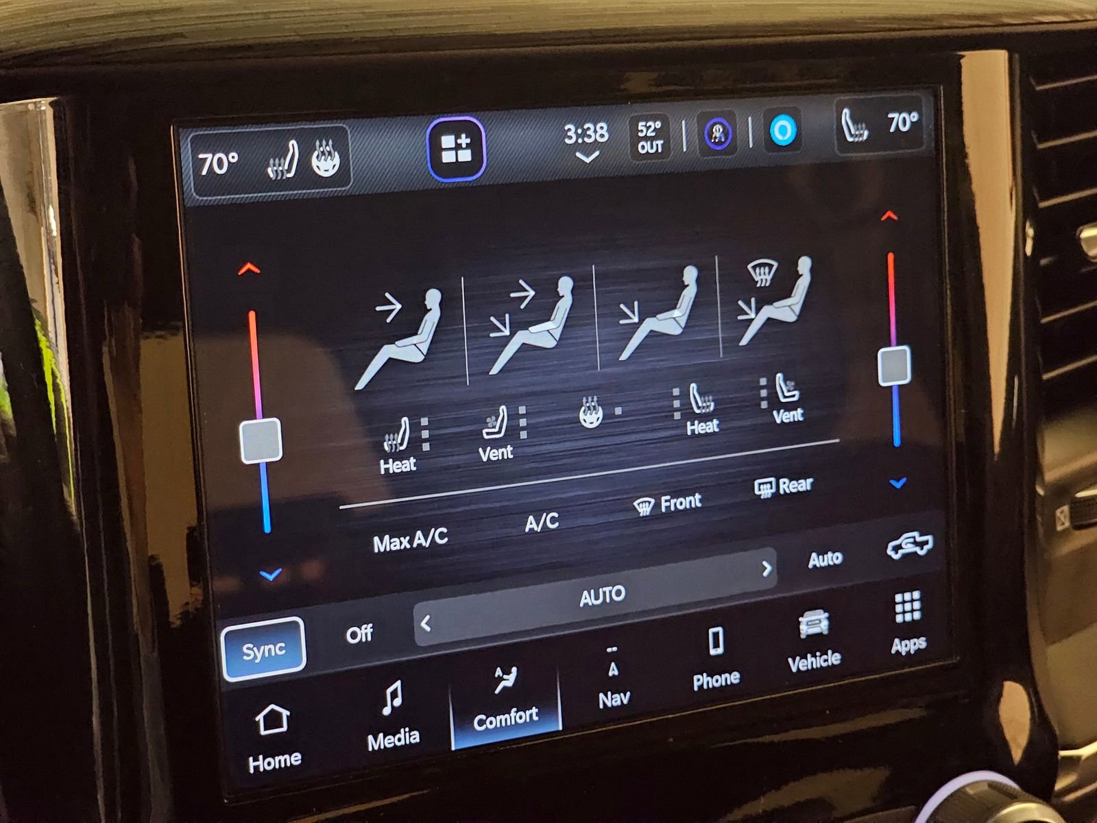 Used 2024 RAM 1500 Laramie image 21