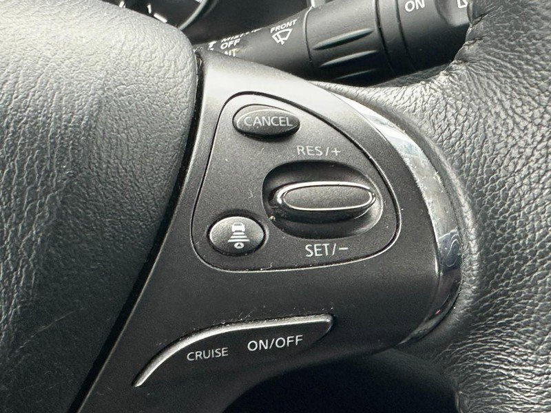 Used 2023 Nissan Murano SV image 18