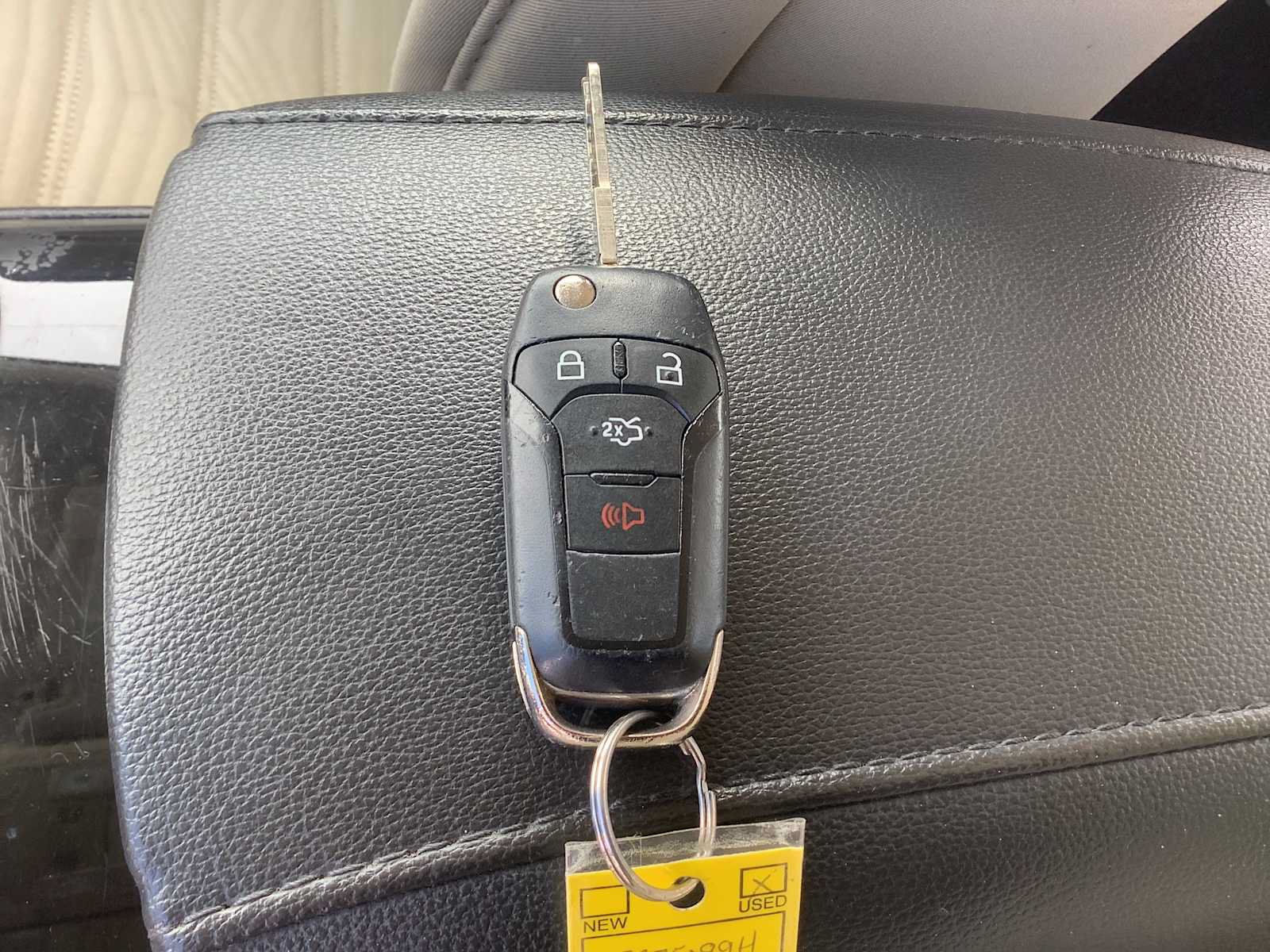 Used 2016 Ford Fusion SE FWD image 20