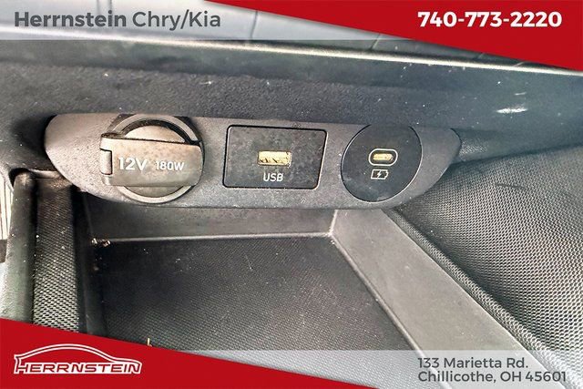 Used 2024 Hyundai Elantra SEL image 19