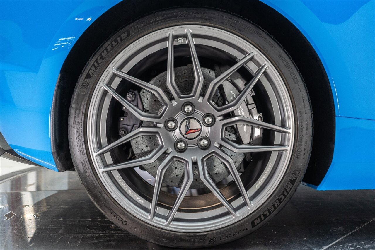 Used 2023 Chevrolet Corvette Z06 w/ Stealth Interior Trim Package RWD image 83