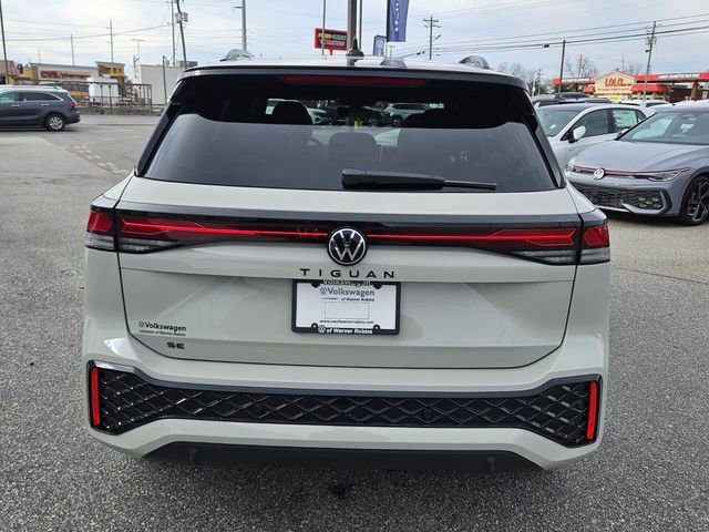 New 2026 Volkswagen Tiguan SE R-Line image 10