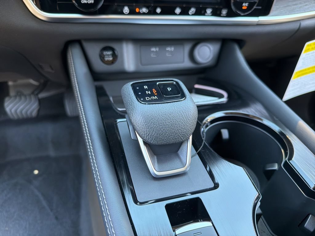 New 2026 Nissan Rogue Platinum AWD/4WD image 12