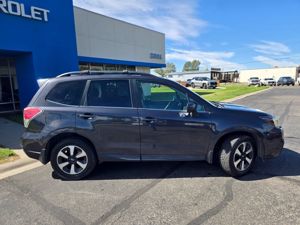 Used 2017 Subaru Forester 2.5i Limited AWD/4WD image 2