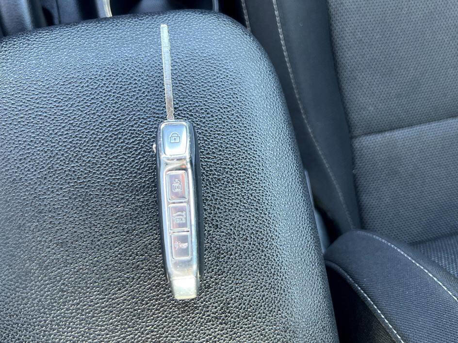 Used 2024 Kia Forte LXS image 18