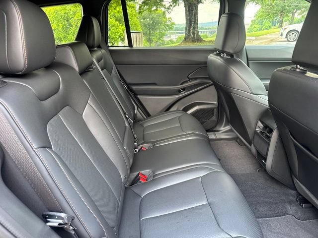 Used 2026 Jeep Cherokee Limited AWD/4WD image 11