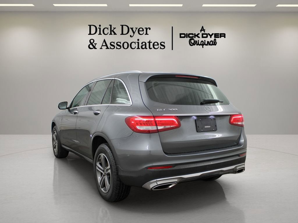 Used 2019 Mercedes-Benz GLC 300 image 4