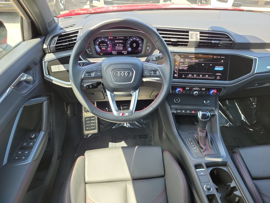 Used 2025 Audi Q3 2.0T Premium Plus w/ Premium Plus Package AWD/4WD image 14