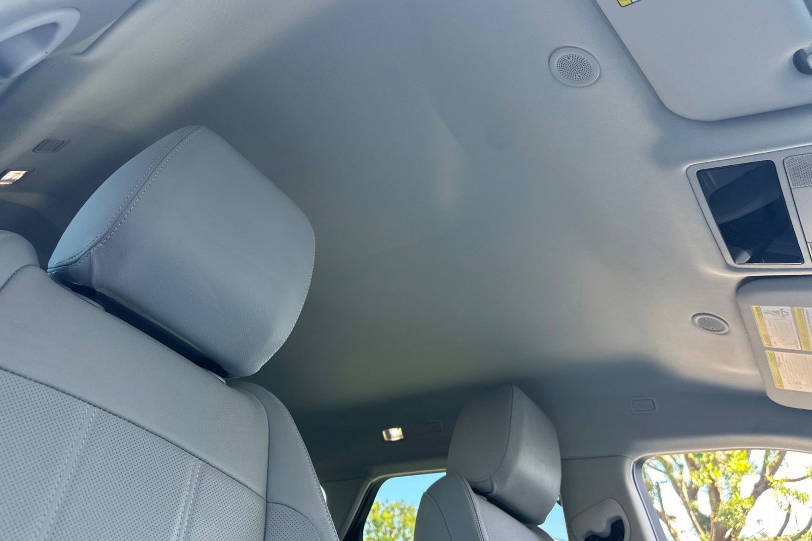 Used 2023 Land Rover Range Rover Evoque S image 24