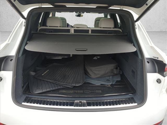 Used 2019 Porsche Cayenne E-Hybrid image 6