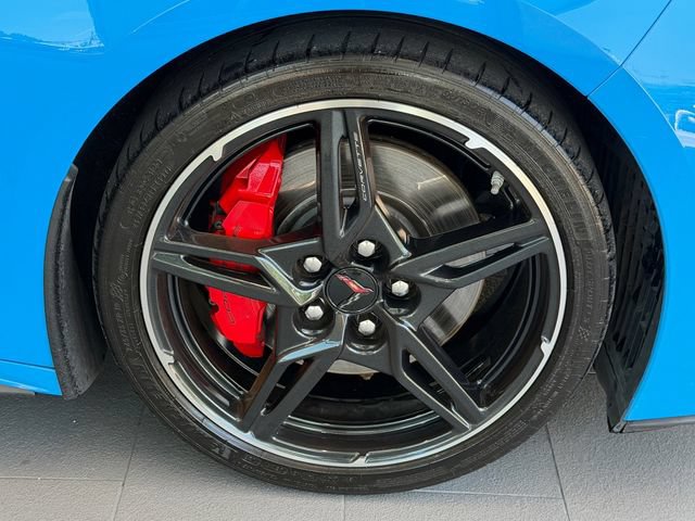 Used 2021 Chevrolet Corvette Stingray Premium Conv w/ Z51 Performance Package RWD image 14